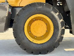 wheel loader
